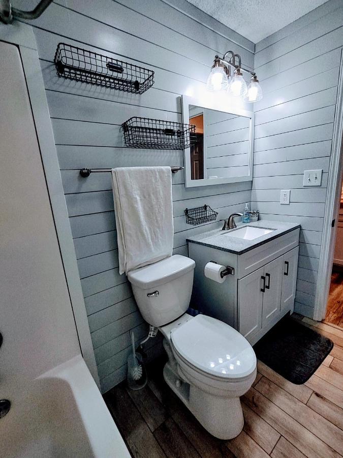 F Lakefront! Remodeled, Sleeps 4, Boat Slip, Patio, Wifi, Cable, Pool Осейдж-Бич Экстерьер фото